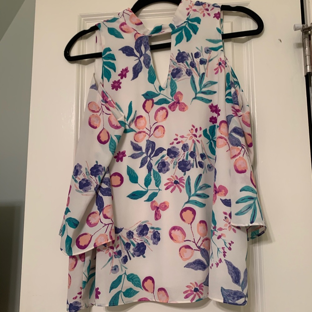 Everly V-Cut Chocker Neck Cold Shoulder Blouse